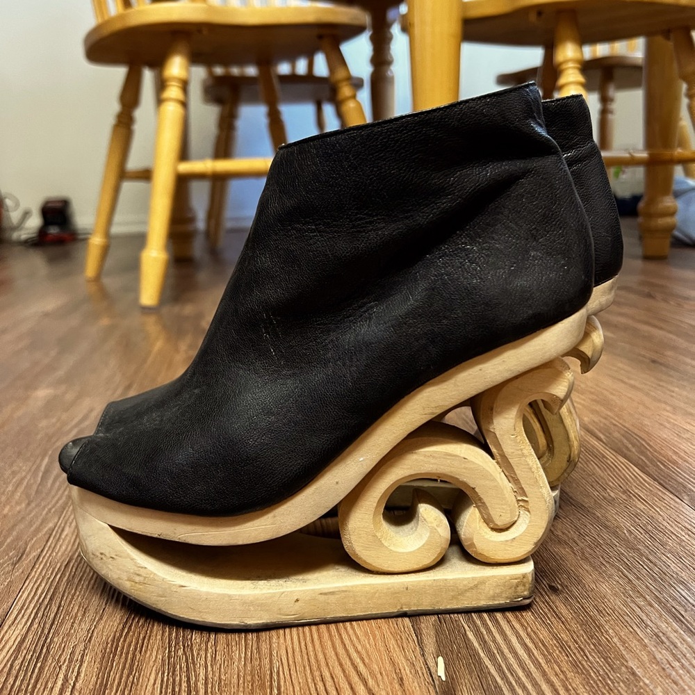 Jeffrey Campbell, Skate Upper Leather, Size 9 Shoes